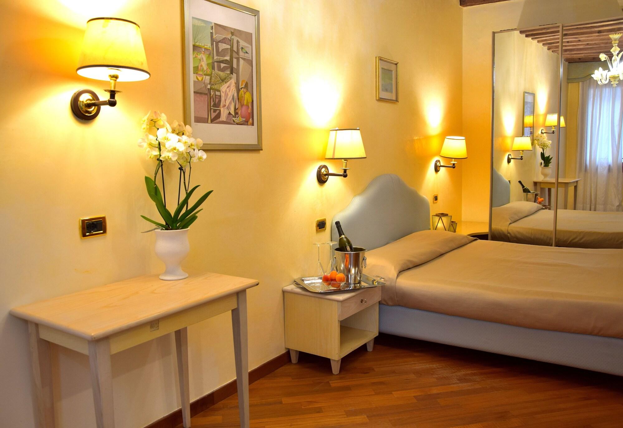 Residenza Favaro * Venezia