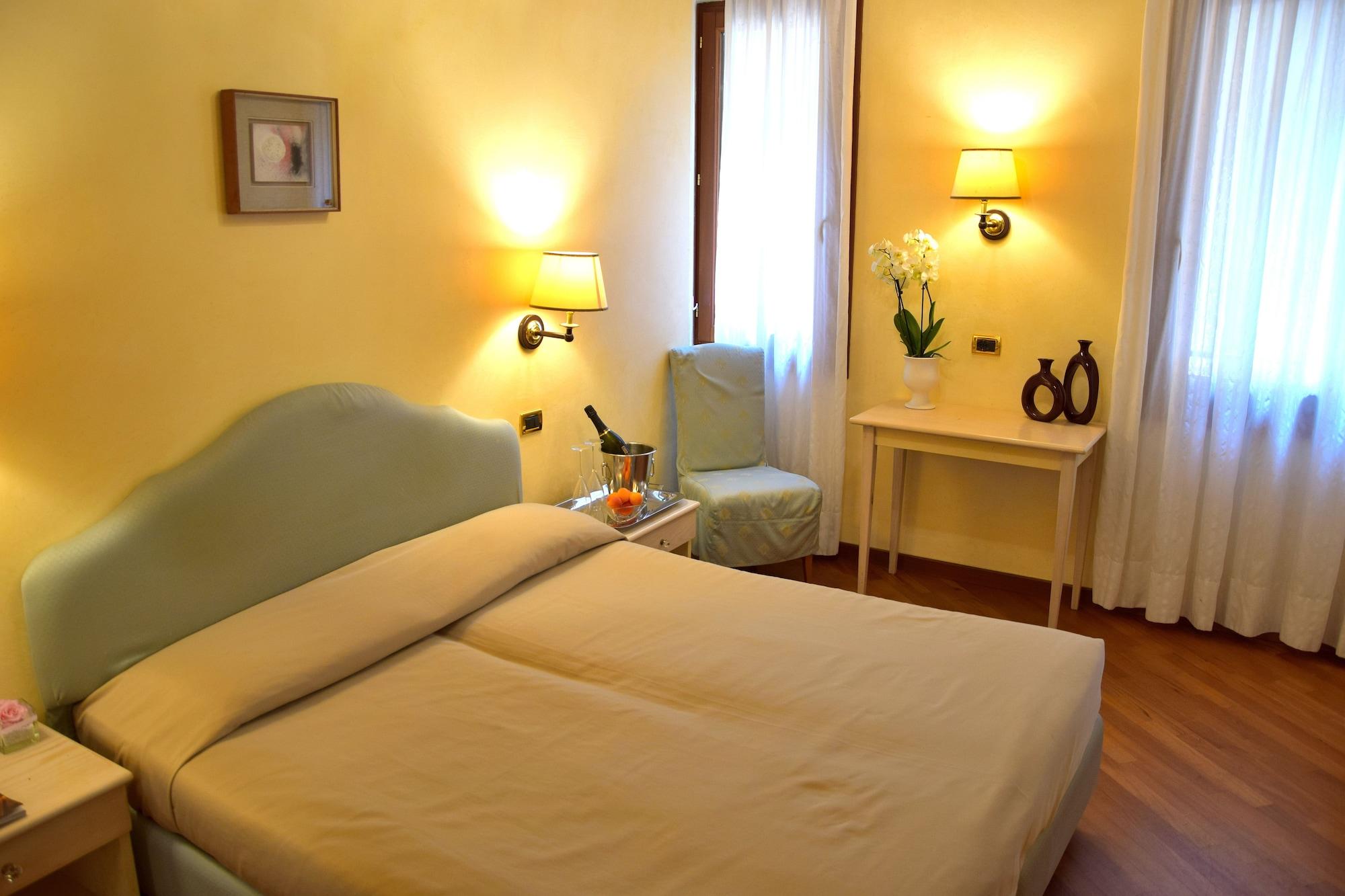 Residenza Favaro * Venezia