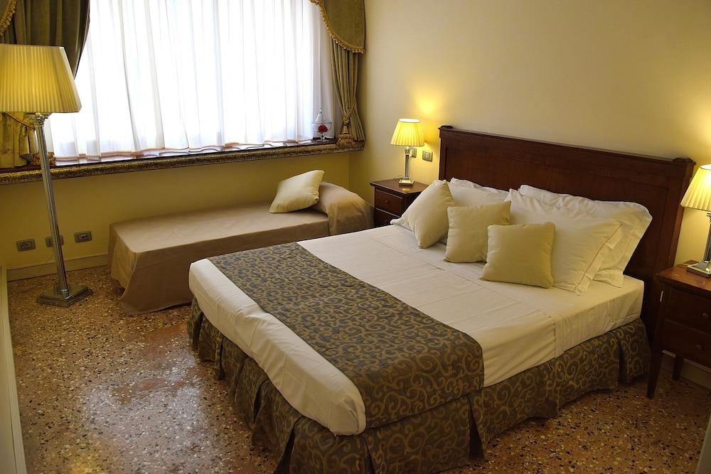 Residenza Favaro * Venezia